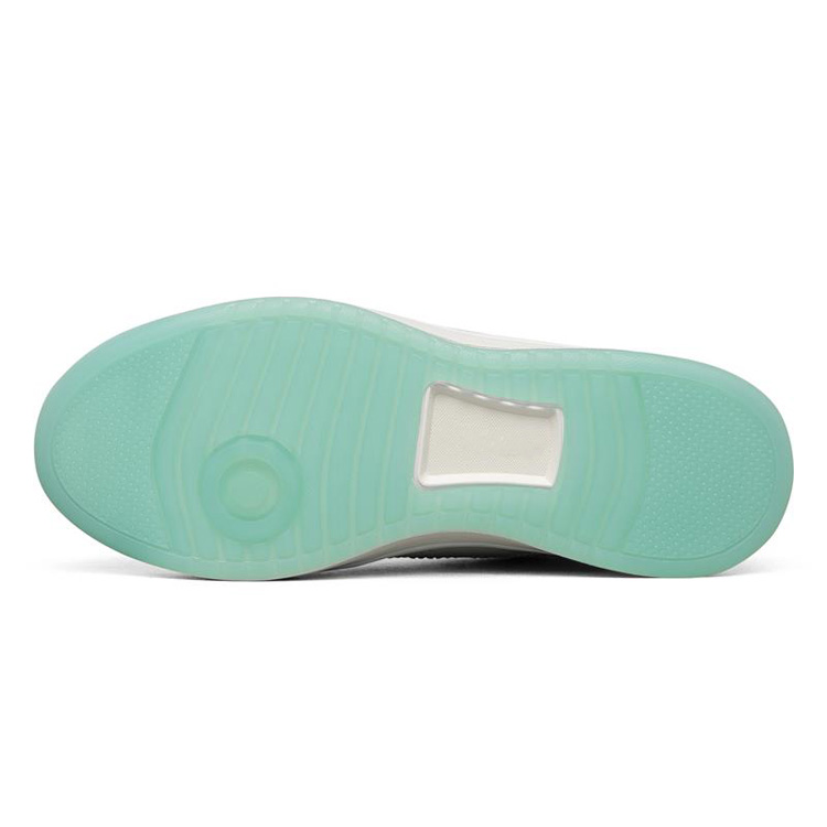 China New Style Hot Sale Outdoor Women Comfortable Sneaker Casual Shoes for Men